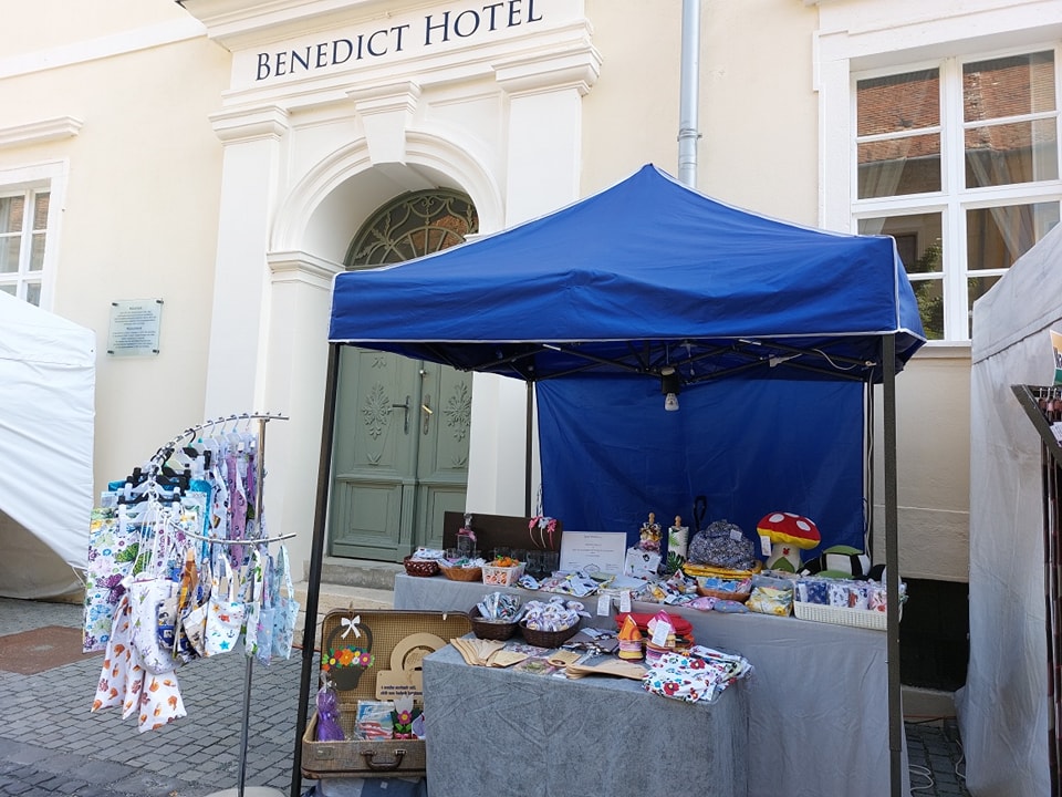 Kitelepülés vásáron